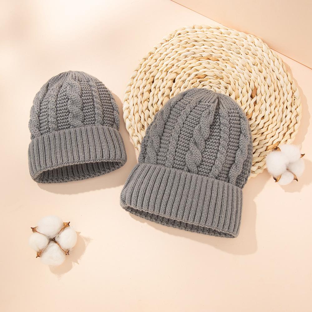 Изображение товара: Новинка 2020, теплые шапки, вязаная шапка для взрослых, родителей и детей, облегающие шапки в оплетке на осень и зиму, шапки для мужчин и женщин, пуловеры, шапки