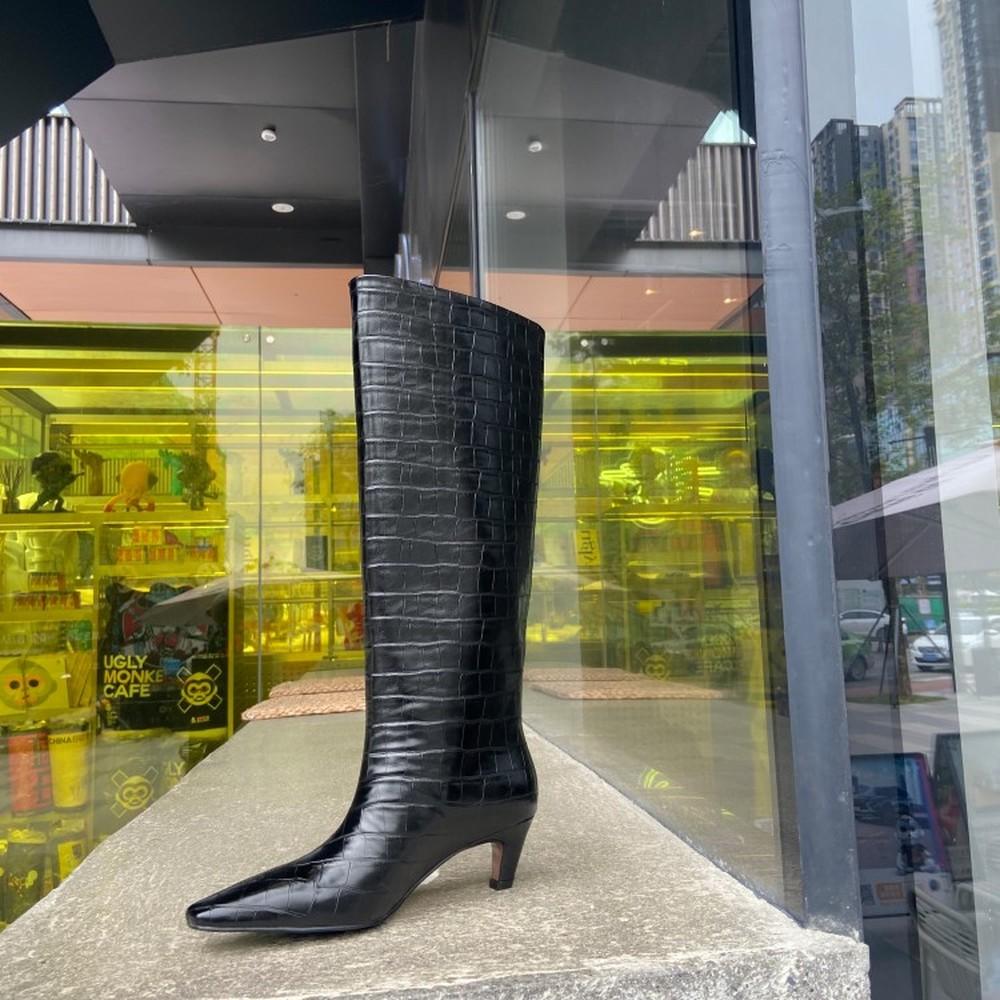 Изображение товара: Женские сапоги до бедра OLOMLB из натуральной крокодиловой кожи с квадратным носком, обувь Челси на высоком каблуке с котятами, обувь в западном стиле, 2022