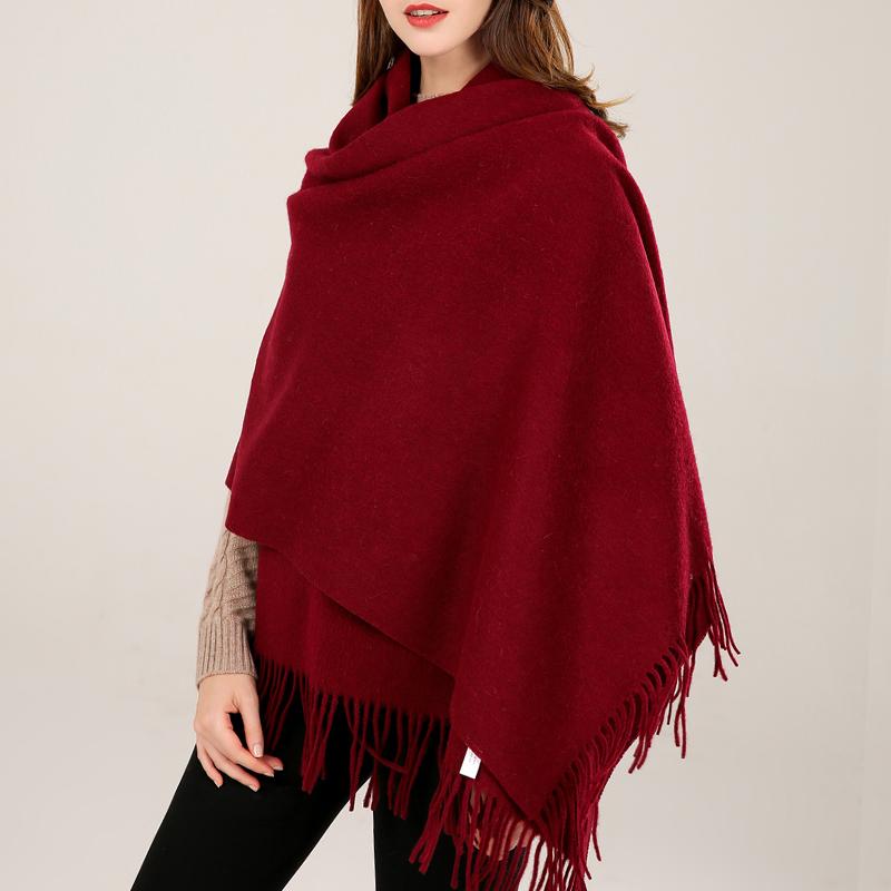 Изображение товара: Женская шаль из 100% натуральной шерсти, красный шарф, зимний шарф, Большие пашмины Обертывания, кашемировые шарфы с кисточками, однотонные шерстяные шарфы, накидки