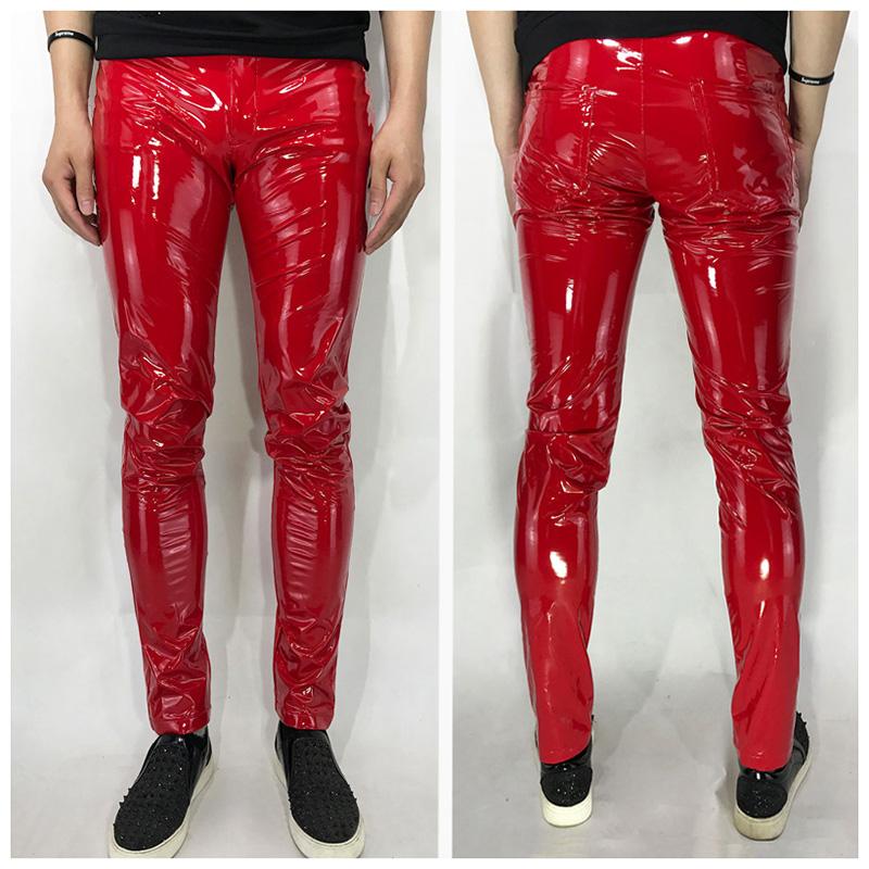 Изображение товара: Брюки мужские кожаные облегающие, Стрейчевые брюки в стиле хип-хоп, для танцев, рок-певец, мотоциклов, одежда для ночного клуба, черные красные