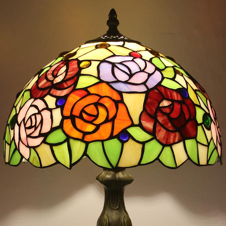Изображение товара: Новый цветной витражный стеклянный светодиодный светильник с розами для фойе, квартиры, бара, спальни, освещения для чтения, домашнего декора
