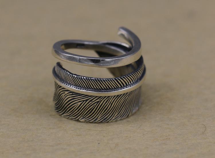 Изображение товара: Мужское кольцо из тайского серебра S925 пробы с перьями