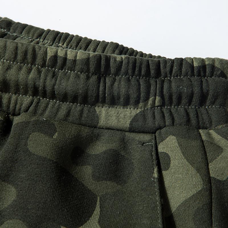 Изображение товара: Брюки-карго мужские камуфляжные, Джоггеры в стиле хип-хоп, свободные длинные штаны с карманами и кулиской, K010