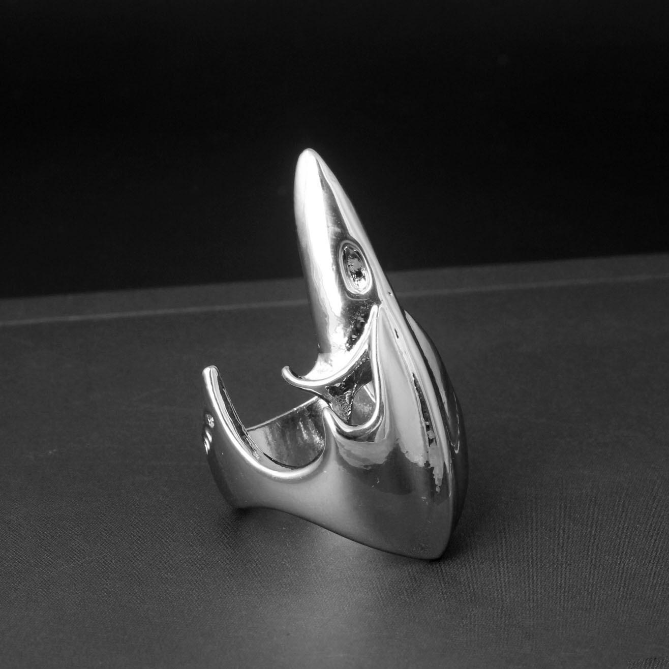 Изображение товара: Открытый EDC Ретро самооборона Орел клюв Кольцо Череп маска кольцо панк популярное кольцо властный шлем крутое кольцо
