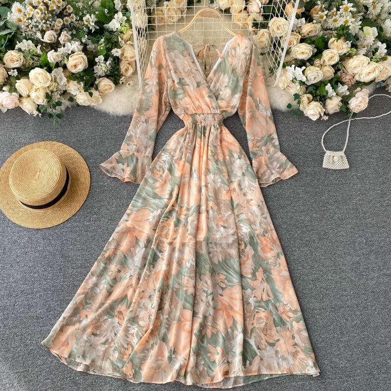 Изображение товара: Женское сексуальное платье в стиле бохо, новое длинное платье с длинным рукавом и V-образным вырезом, с открытой спиной, винтажное платье с цветочным принтом, весна-осень 2020