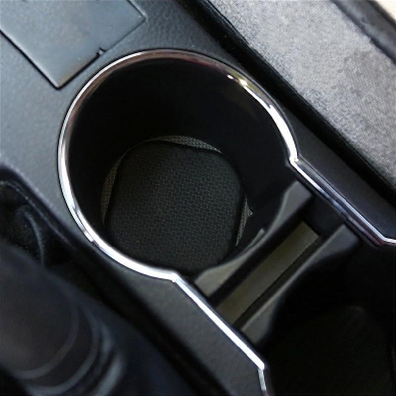 Изображение товара: 2 шт силиконовый черный Автомобильный слот для чашки воды нескользящий коврик из углеродного волокна аксессуары для автомобиля защитный коврик аксессуары для салона автомобиля