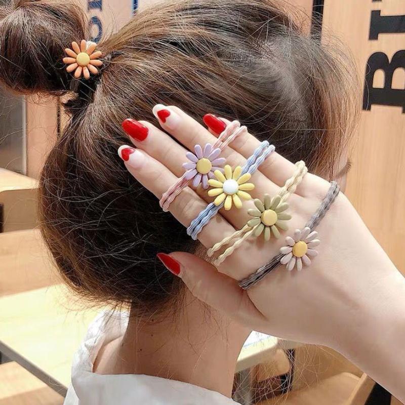 Изображение товара: Новая мода 2020, маленькая веревка для головы с цветком для женщин, трендовые милые украшения для волос, повязка на голову, эластичная резинка для волос, корейские женские украшения для волос