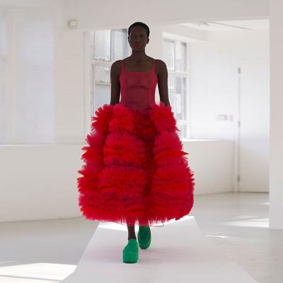 Изображение товара: Женская юбка с оборками, красная длинная юбка-макси из тюля длиной до щиколотки, вечерняя юбка для выпускного, для черных девушек, на заказ, 2020