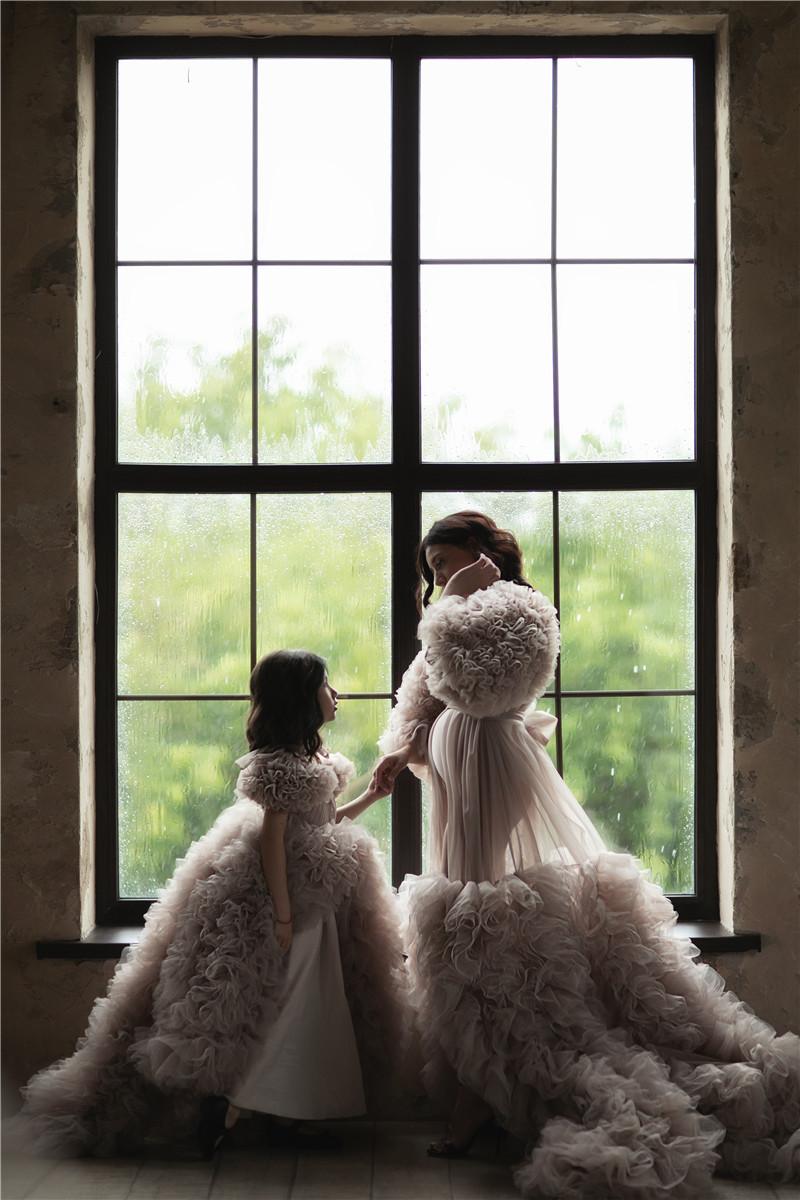 Изображение товара: Роскошное вечернее платье платья для мамы и дочки многоярусный длинный Тюль для поездов для фотосессии простое выпускное бальное платье robe de soirée