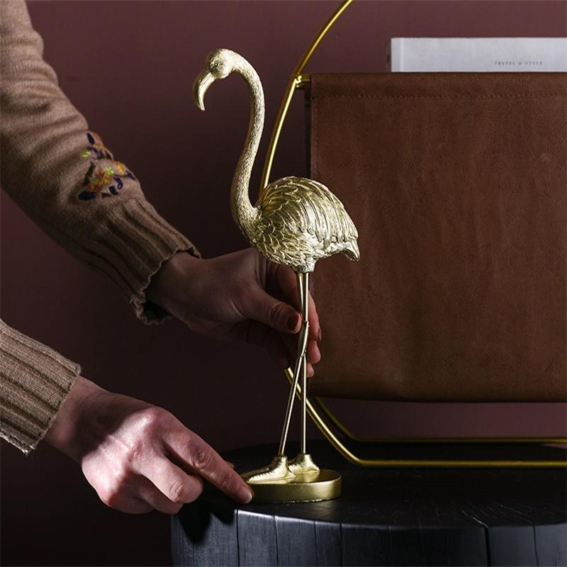 Изображение товара: Скандинавский светильник, роскошные золотые Фламинго украшения на окна для дома, украшения из смолы, индивидуальный креативный декор, бесплатная доставка