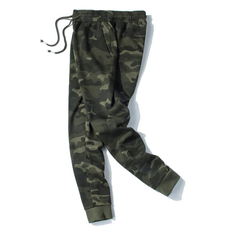 Изображение товара: Брюки-карго мужские камуфляжные, Джоггеры в стиле хип-хоп, свободные длинные штаны с карманами и кулиской, K010