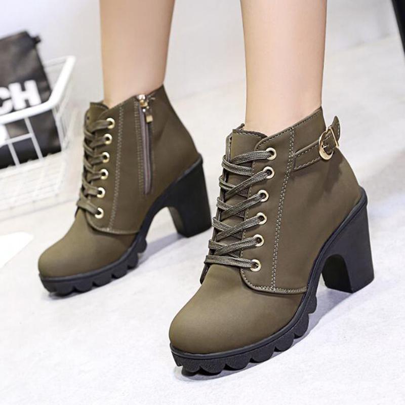 Изображение товара: Женские ботинки на платформе COVOYYAR 2022, осенне-зимние полусапожки на толстом каблуке, со шнуровкой, короткие ботинки, 4 цвета, WBS040