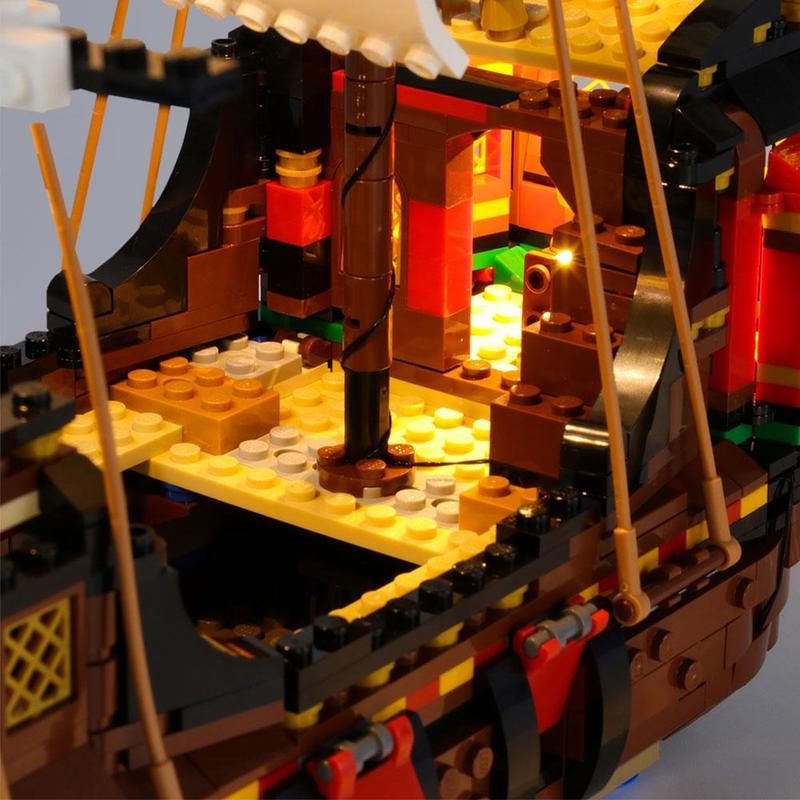 Изображение товара: Совместимость с LEGO модель пиратского корабля креативные сборочные строительные блоки светодиодный светильник ing Kit для LEGO 31109
