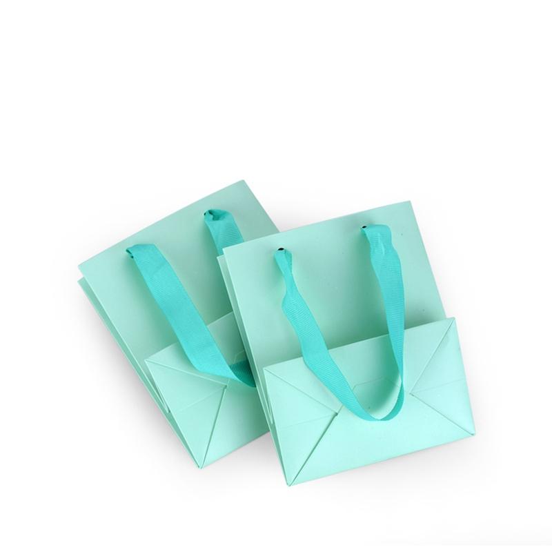 Изображение товара: Классическая зеленая подарочная сумочка для ювелирных изделий DOYUBO, сумка для ювелирных изделий, бумажный пакет для ювелирных изделий, упаковочный пакет, Подарочный пакет с гравировкой логотипа B014