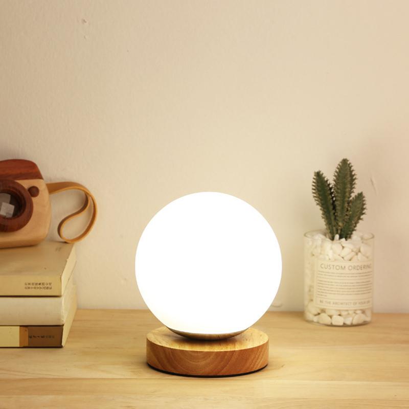 Изображение товара: Ночник для дома, ночсветильник в розетке, простой креативный теплый ночсветильник, Настольный светильник для спальни, кровати, мячей, маленькая круглая настольная лампа