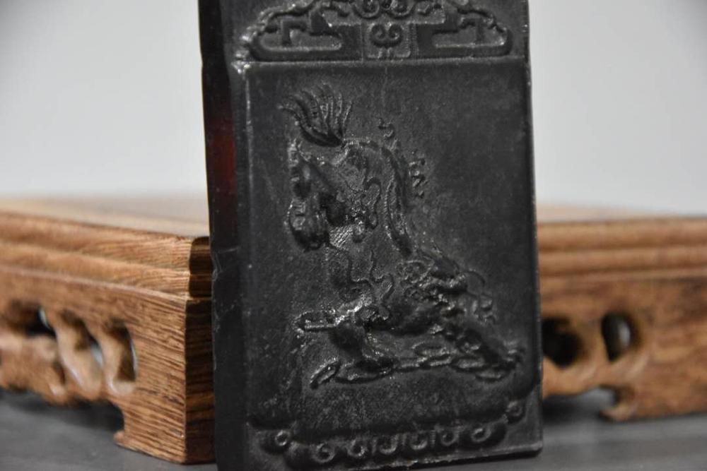 Изображение товара: Хуншань культура архаизма черный железный метеорит Бог Зверь Статуэтка-подвеска скульптура #3