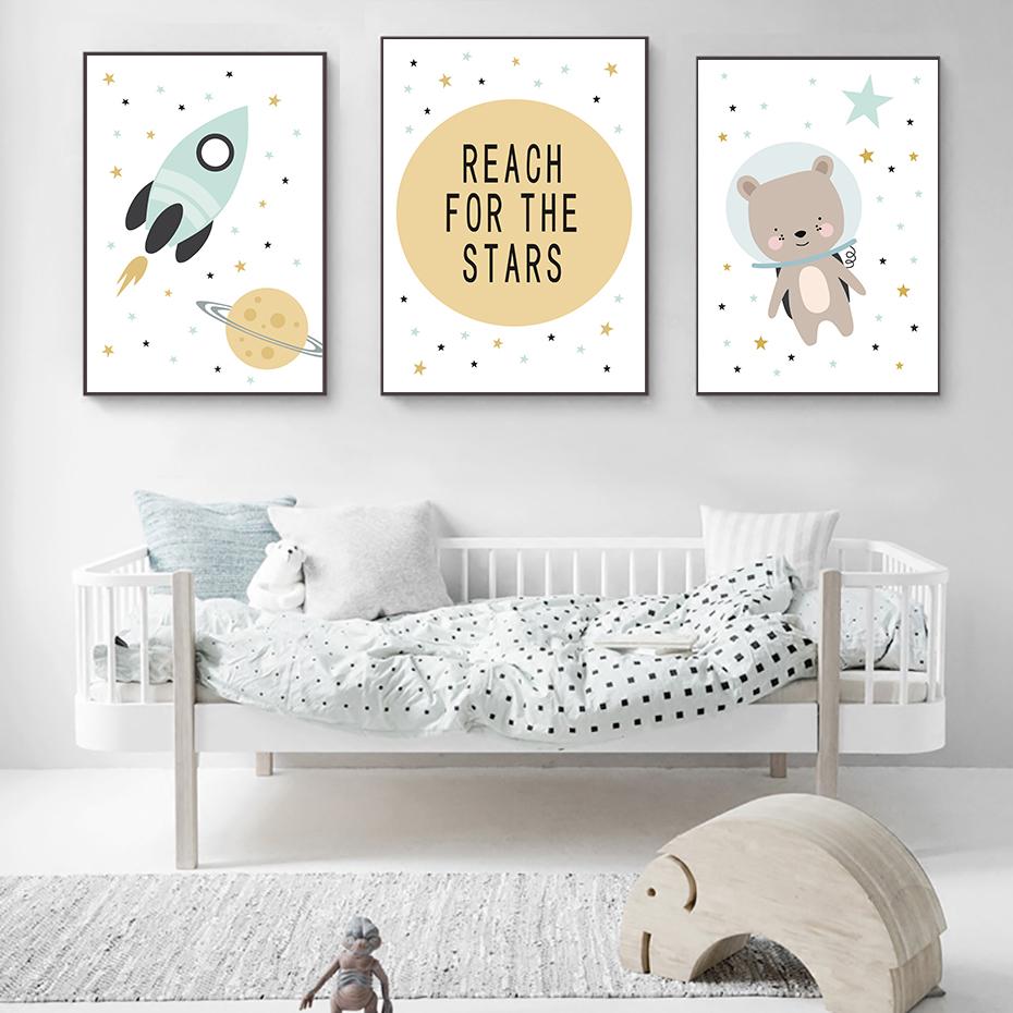 Изображение товара: Картина с изображением медведя ракеты планеты, Постер в скандинавском стиле, мультяшная Настенная картина для детской комнаты, украшение на холсте