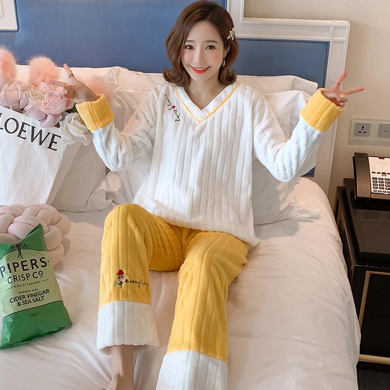 Изображение товара: Пижама для девочек-подростков, фланелевая одежда для сна, брюки с длинным рукавом и V-образным вырезом, теплая плотная зимняя домашняя пижама, женская, Корейская