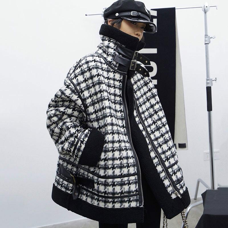 Изображение товара: Женская шерстяная куртка, теплая свободная байкерская куртка из овечьей шерсти в клетку, Корейская одежда, 2021
