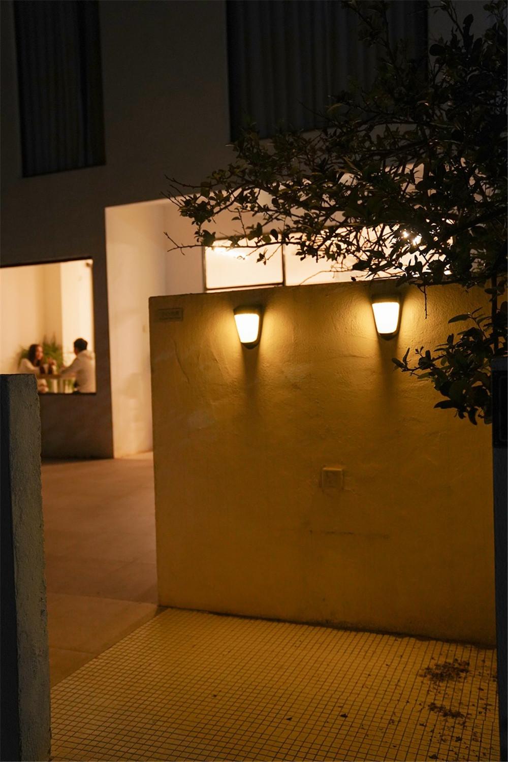 Изображение товара: 2 шт. 10LED на открытом воздухе на стенная солнечна лампа украшения двор дома коридор балкон IP54 Водонепроницаемый боковой двери Подвесной Настенный светильник
