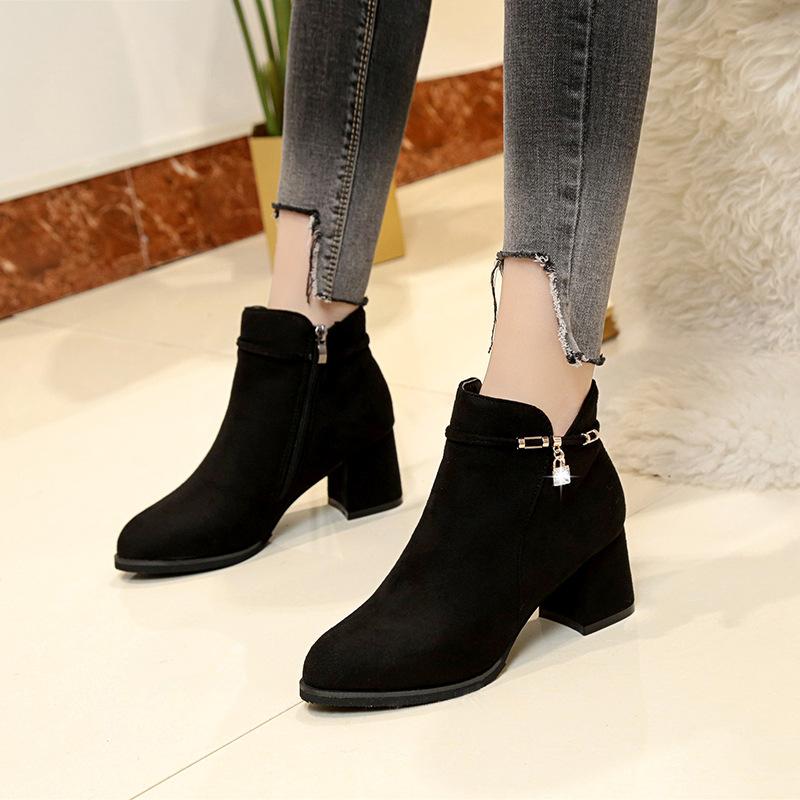 Изображение товара: Замшевые Ботинки Martin для женщин на высоком каблуке в британском ретро-стиле на молнии с острым носком короткие ботинки женские ботильоны