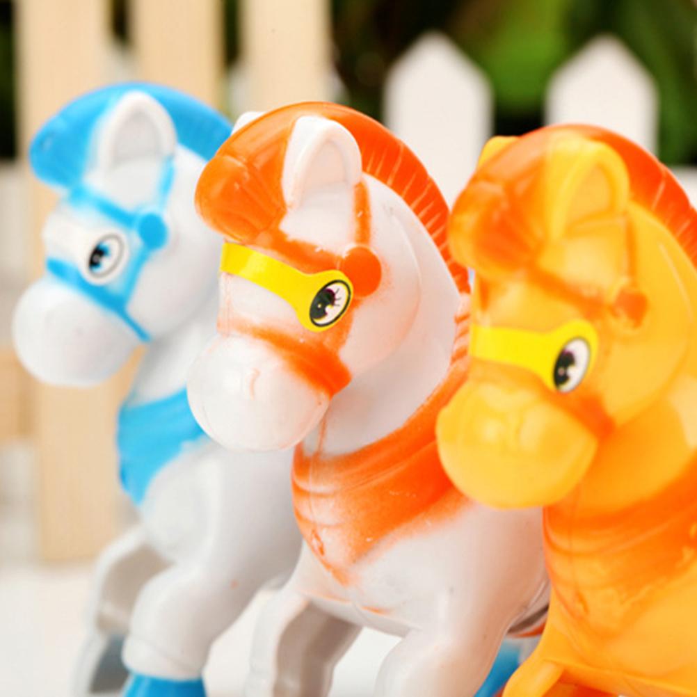 Изображение товара: Классические заводные пластиковые игрушки подарок для детей детские развивающие игрушки ветер животное бегущая движущаяся лошадь ретро