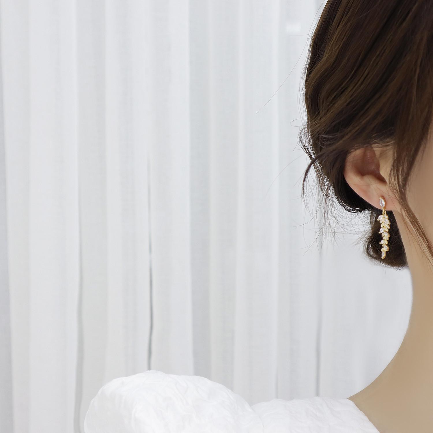Изображение товара: 2020 в Корейском стиле, хит продаж, модные изысканные ювелирные изделия медные инкрустированные кольцо с листьями и с кисточками; Элегантные женские dangel Серьги