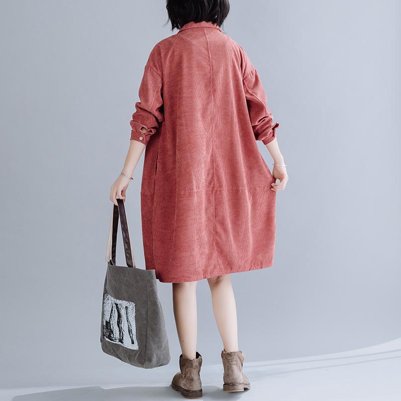 Изображение товара: Женское осенне-зимнее вельветовое платье 2020 размера плюс, женское свободное платье-рубашка средней длины, розовое вельветовое платье с длинным рукавом Q299