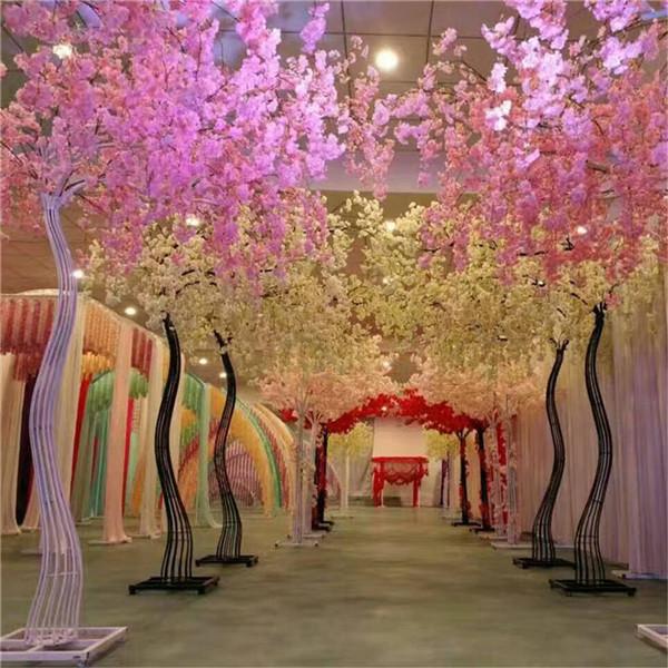 Изображение товара: Высота 2,6 м, вишневые цветы, дорога, ведущие, свадебная дорожка, коридор, колонна, торговые центры, открытая дверь