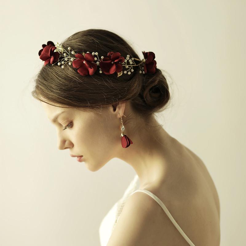 Изображение товара: Женский обруч для волос O859, обруч ручной работы, с жемчугом, с тканевыми розочками и листьями из сплава, свадебные аксессуары для волос