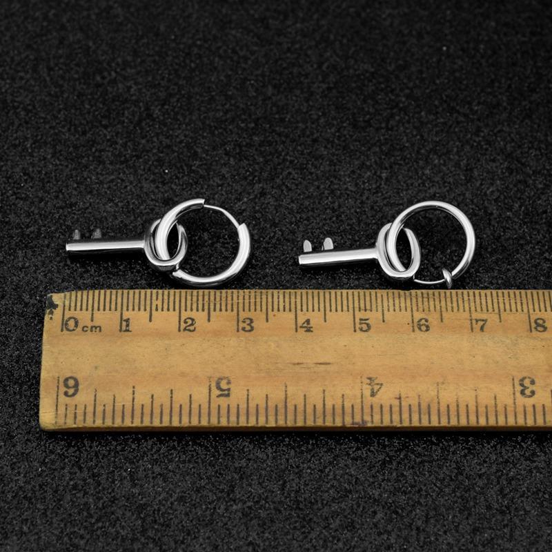 Изображение товара: WOWTIGER модные серьги-гвоздики из нержавеющей стали, мужские серьги в стиле хип-хоп, серьги для влюбленных женщин, ювелирные изделия, подарки, 1 пара