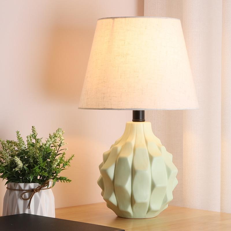Изображение товара: Нордический льняной абажур с керамическим основанием, настольная лампа, прикроватная Ночная лампа для гостиной, Детская лампа для отеля