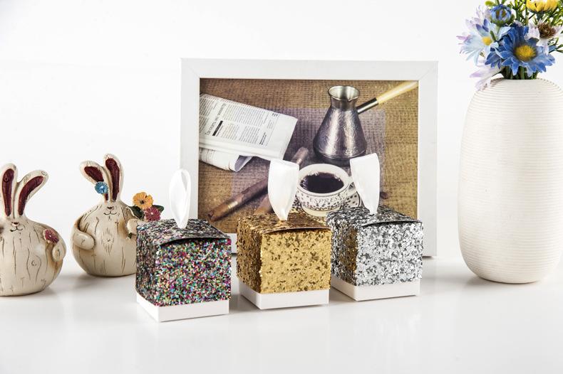 Изображение товара: Европейская коробка с блестками, Подарочная коробка для свадебной вечеринки, упаковка для праздничной вечеринки, Свадебная коробка для конфет, золотые и серебряные блестки