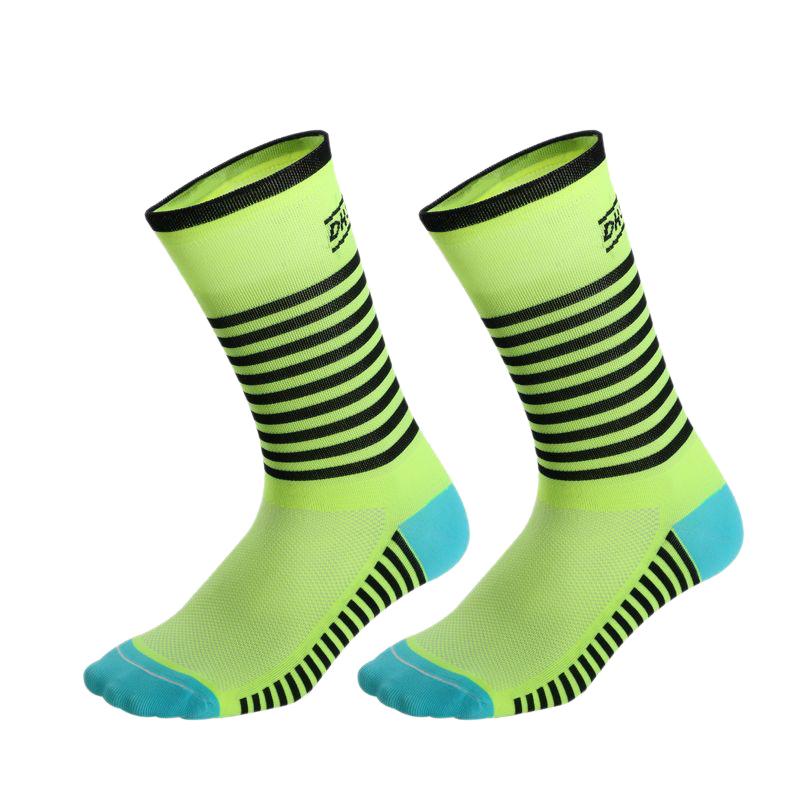Изображение товара: Спортивные носки для занятий на открытом воздухе носки для бега и велоспорта противоскользящие бесшовные носки для футбола, баскетбола, пешего туризма, тенниса, Компрессионные носки