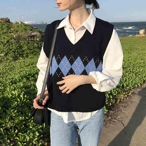 Изображение товара: Женский вязаный свитер, винтажный пуловер с геометрическим узором, V-образным вырезом, без рукавов, в Корейском стиле, осень 2020