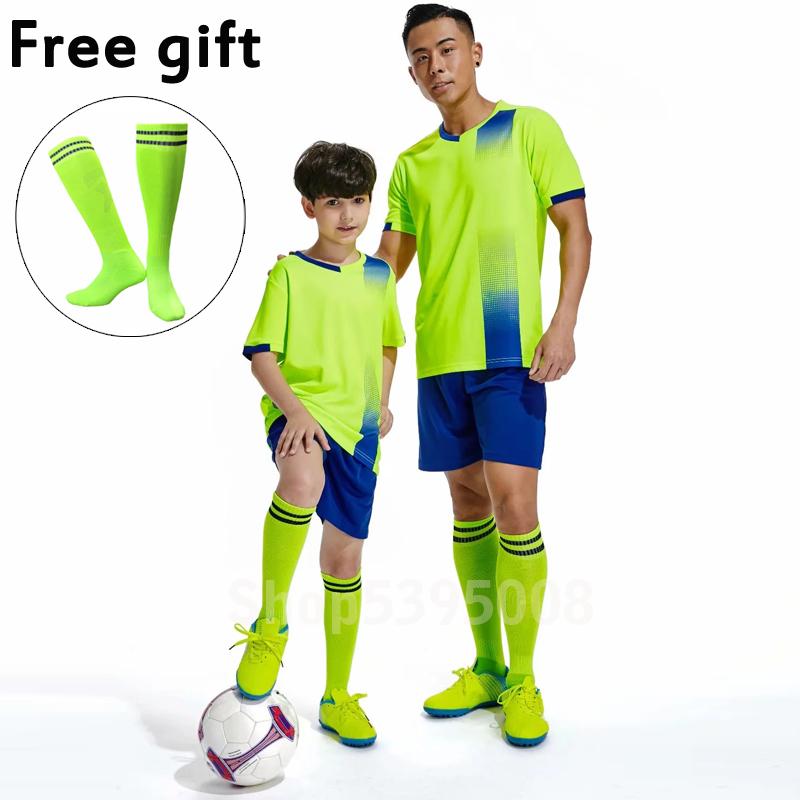 Изображение товара: Новые футбольные комплекты для мальчиков и девочек, изготовленные на заказ футбольные костюмы для взрослых, футбольные майки, спортивный костюм, комплекты для бега, тренировок