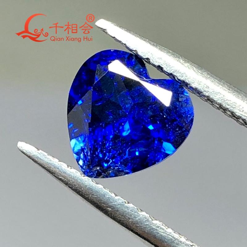 Изображение товара: 15x15 мм в форме сердца Искусственный сапфир синий цвет натуральный разрез, включая мелкие трещины и вкрапления корунд свободно Прикрепленный драгоценный камень