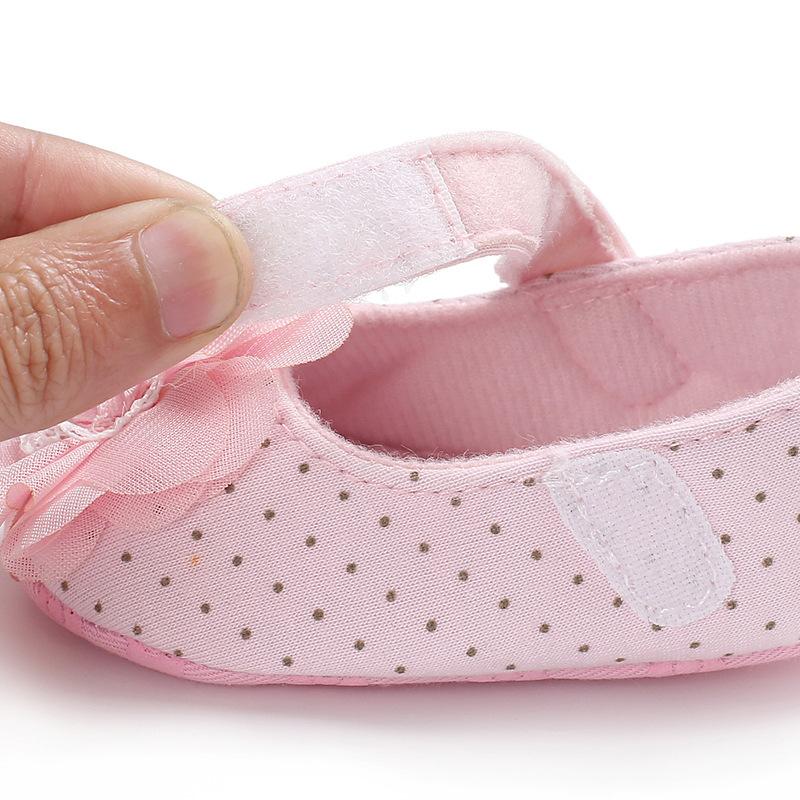 Изображение товара: Обувь для новорожденных девочек, с цветочным бантом и мягкой подошвой