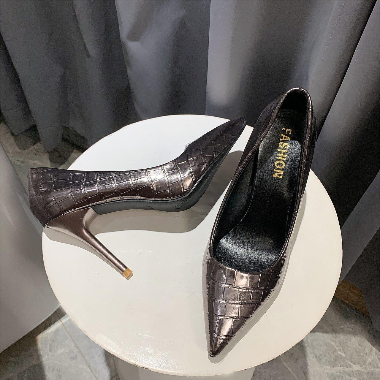 Изображение товара: Туфли-лодочки женские из натуральной кожи, высокий каблук-шпилька, заостренный носок, Классическая обувь, большие размеры 43