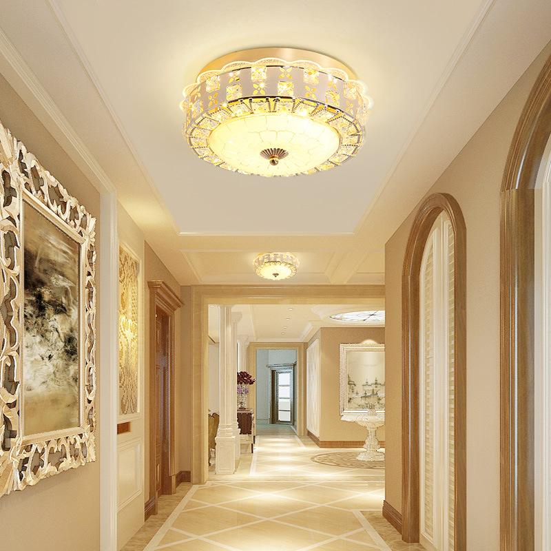 Изображение товара: Европейская Светодиодная лампа для коридора, балкона, хрустальная лампа для спальни, Золотая круглая потолочная лампа, стеклянная лампа для Кабинета