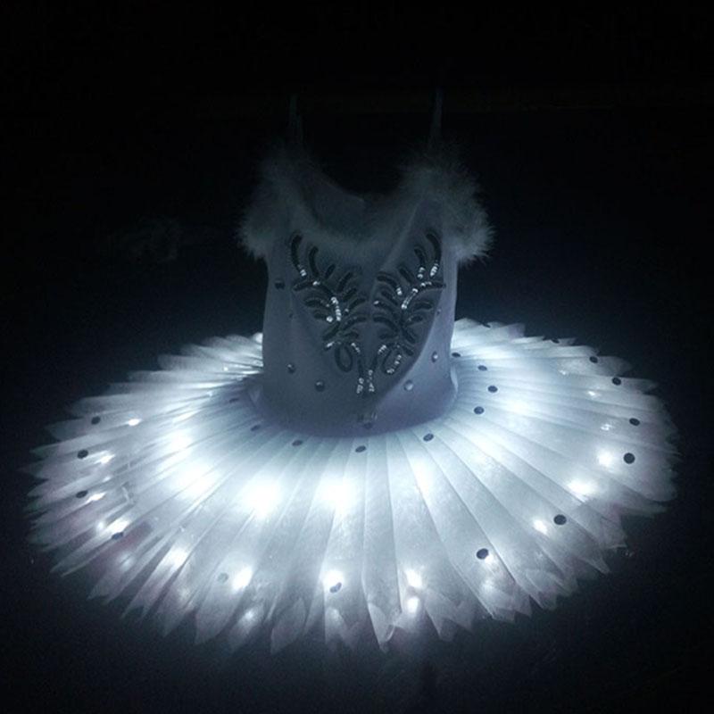 Изображение товара: Светящийся танцевальный костюм, флуоресцентная балетная юбка для взрослых, светодиодная одежда для свадебных представлений, Детская пушистая Лыжная одежда starlight