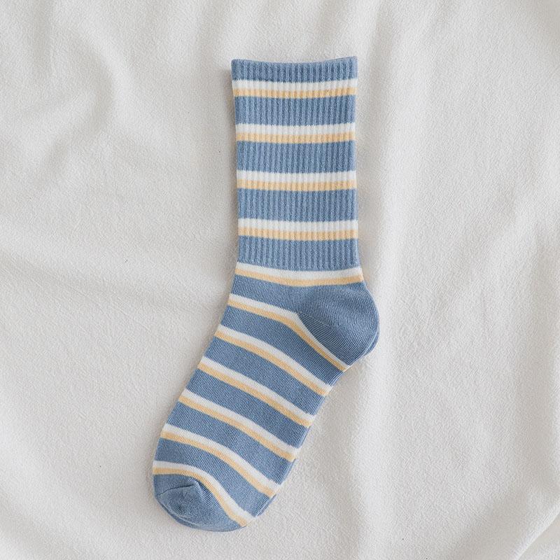 Изображение товара: 5 Pairs fashion New Cotton Medium Tube Women's Socks Blue Stripe Series Women Socks trend Style csaual Women's Socks