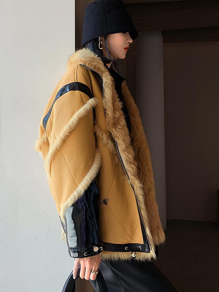 Изображение товара: Женское меховое пальто из натуральной овечьей шерсти, теплая зимняя куртка, 2020, Zjt900