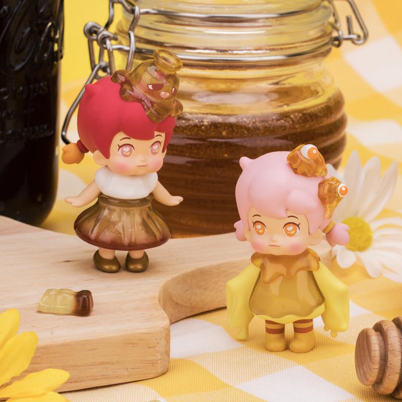 Изображение товара: Милый подарок, аутентичный ангел с милым десертом, серия маленьких монстров, популярное украшение для игрушечного автомобиля