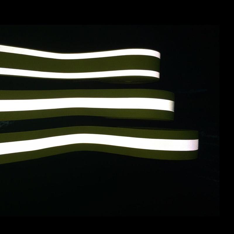 Изображение товара: Серебряный светоотражающий эластичный пояс 4*1,5 см светоотражающий эластичный предупреждающий ремень для жилета безопасности