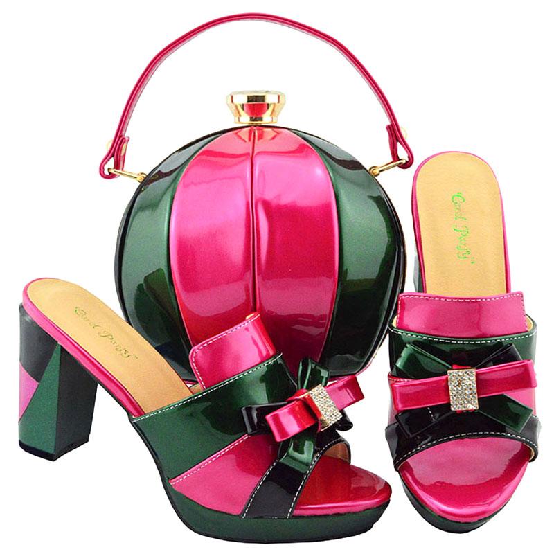 Изображение товара: Итальянские лакированные туфли из искусственной кожи с сумочкой в комплекте; Женские босоножки на высоком каблуке и сумочка в комплекте