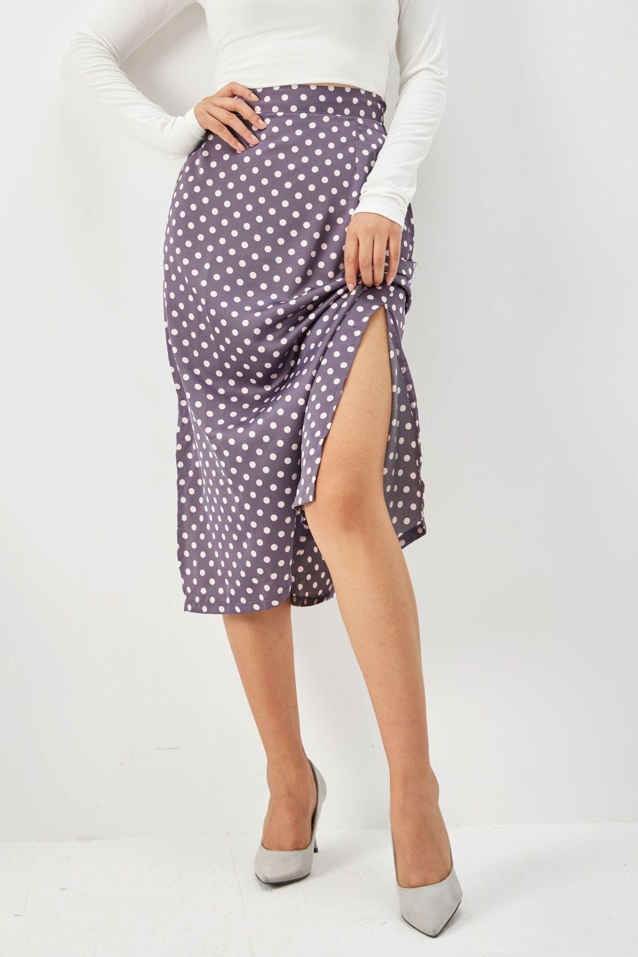 Изображение товара: Женская атласная юбка миди в горошек с высокой талией