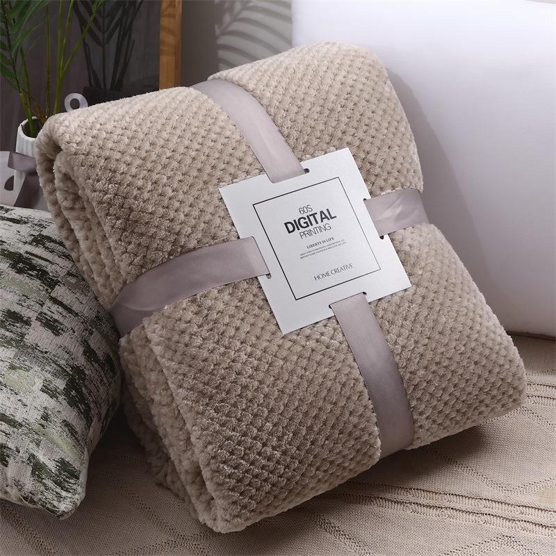 Изображение товара: Одеяло с пузырчатым поцелуем для кровати, однотонное толстое одеяло, фланелевое одеяло для кондиционирования воздуха, одеяло для дивана, домашнее одеяло на заказ
