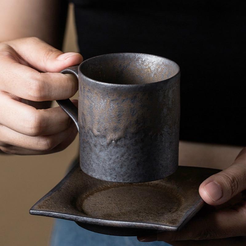 Изображение товара: Японская креативная кофейная чашка, фарфоровая уникальная чашка и блюдце, Набор чашек для эспрессо, керамическая чайная чашка, AC50CK