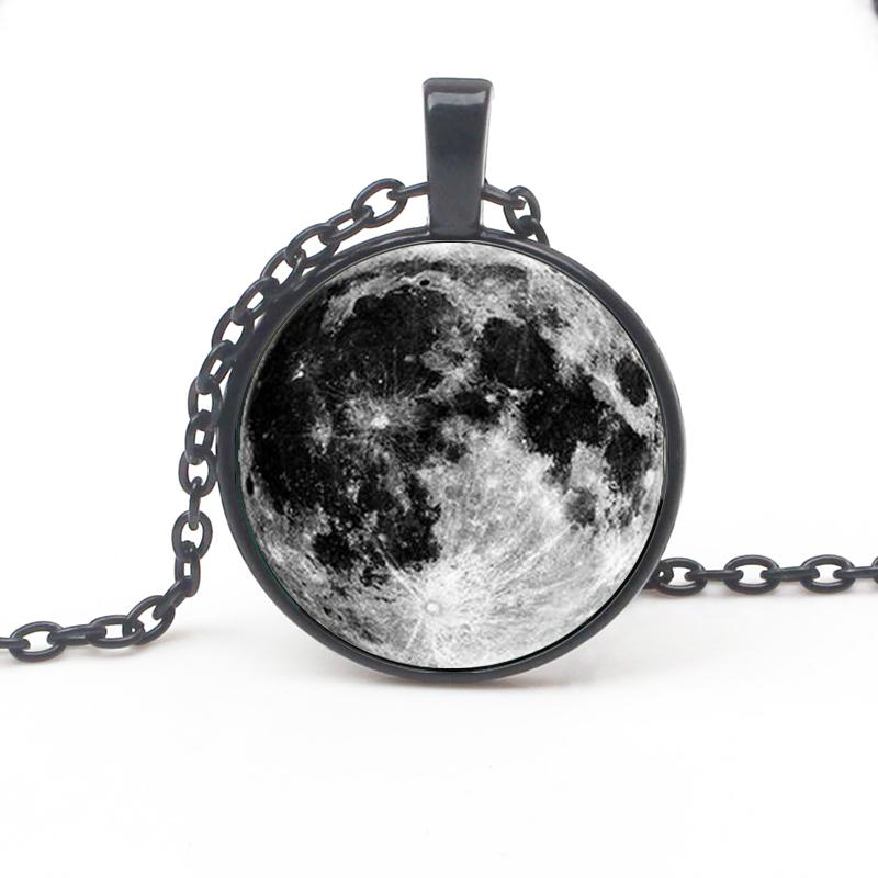 Изображение товара: Женское Ожерелье с изображением Галактической Луны NewRetro, длинное ожерелье со стеклянной поверхностью Луны, подарок для вечеринки